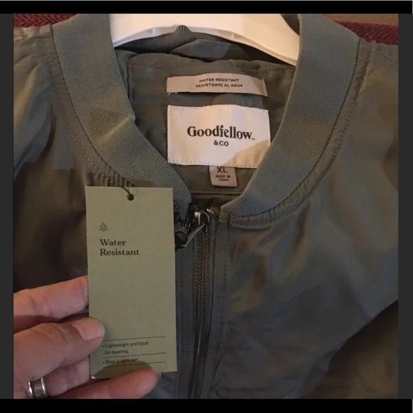 Jacket - Picture 3 of 3